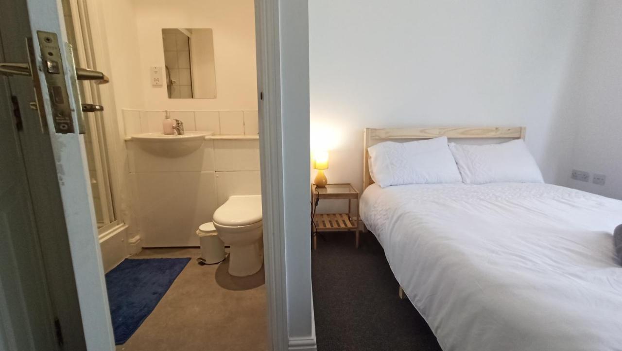 לונדון Bright, Chilled Ensuite Db Room In A Shared Flat! מראה חיצוני תמונה