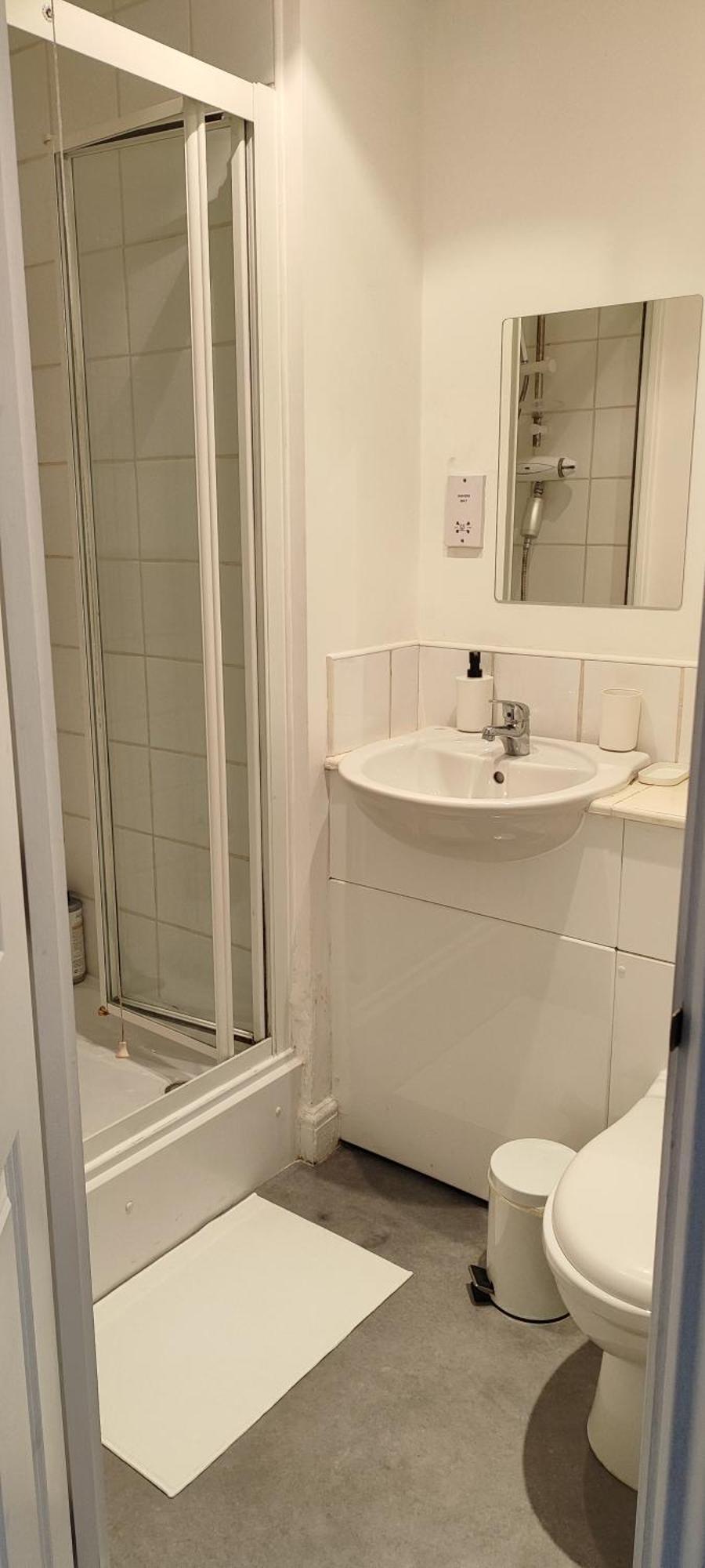 לונדון Bright, Chilled Ensuite Db Room In A Shared Flat! חדר תמונה